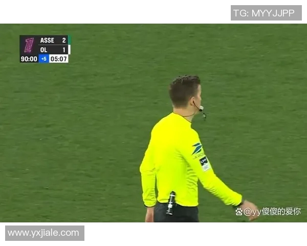 里昂主场击败圣埃蒂安，升至法甲积分榜前列，取得五连胜